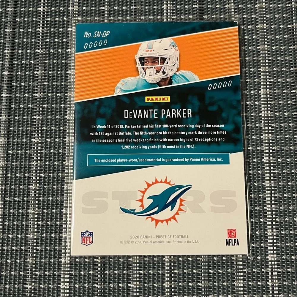 Patch Card Jersey 🏈 DeVante Parker 2020 Panini Prestige NFL Football Card #SN-DP